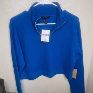Forever 21 Cropped Sweater Size Medium